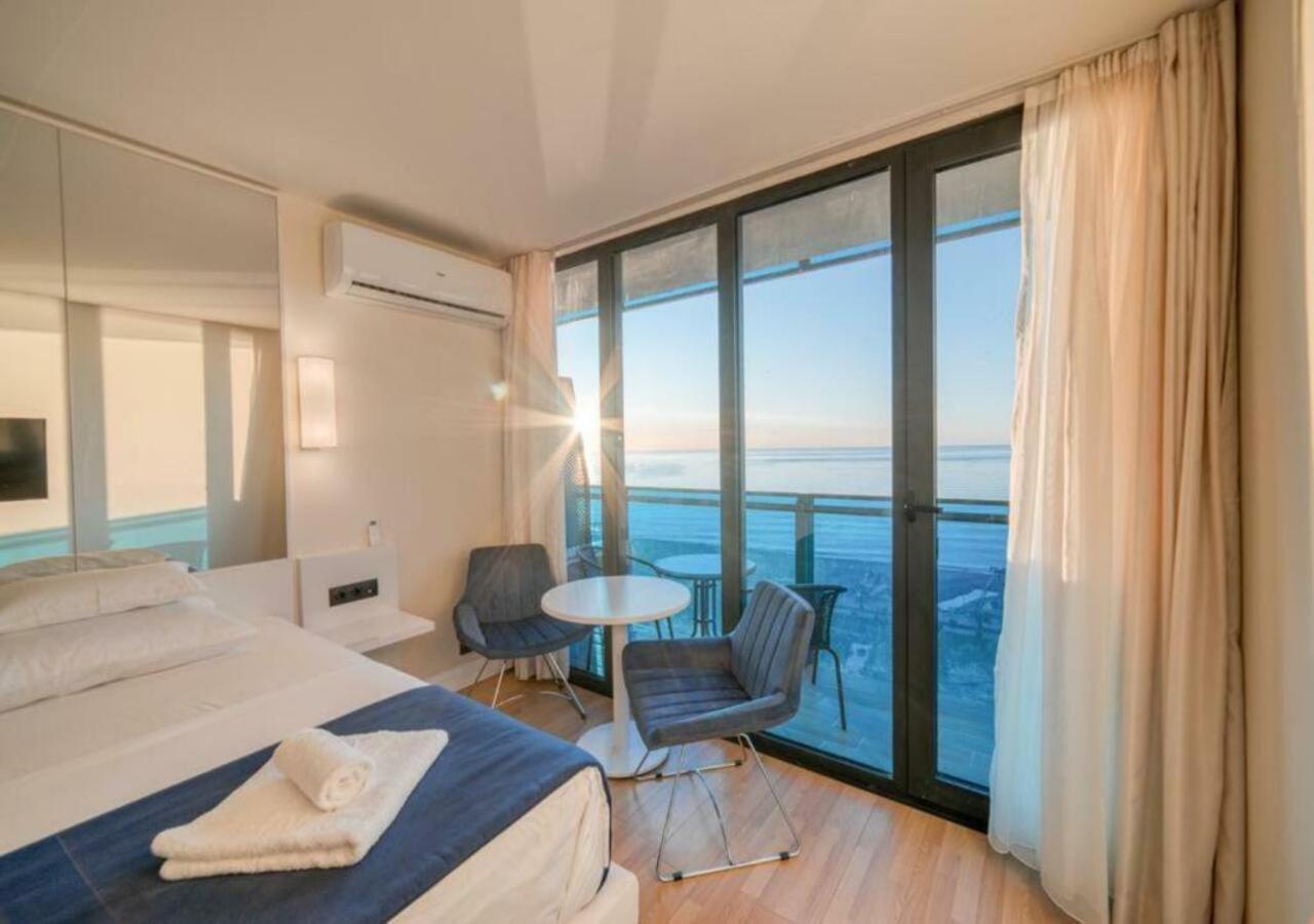 Orbi Sea View Apartment Batumi Ngoại thất bức ảnh