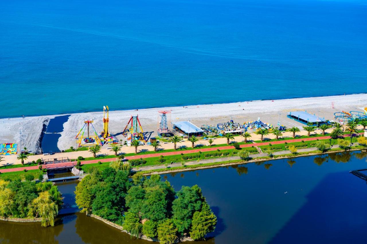 Orbi Sea View Apartment Batumi Ngoại thất bức ảnh